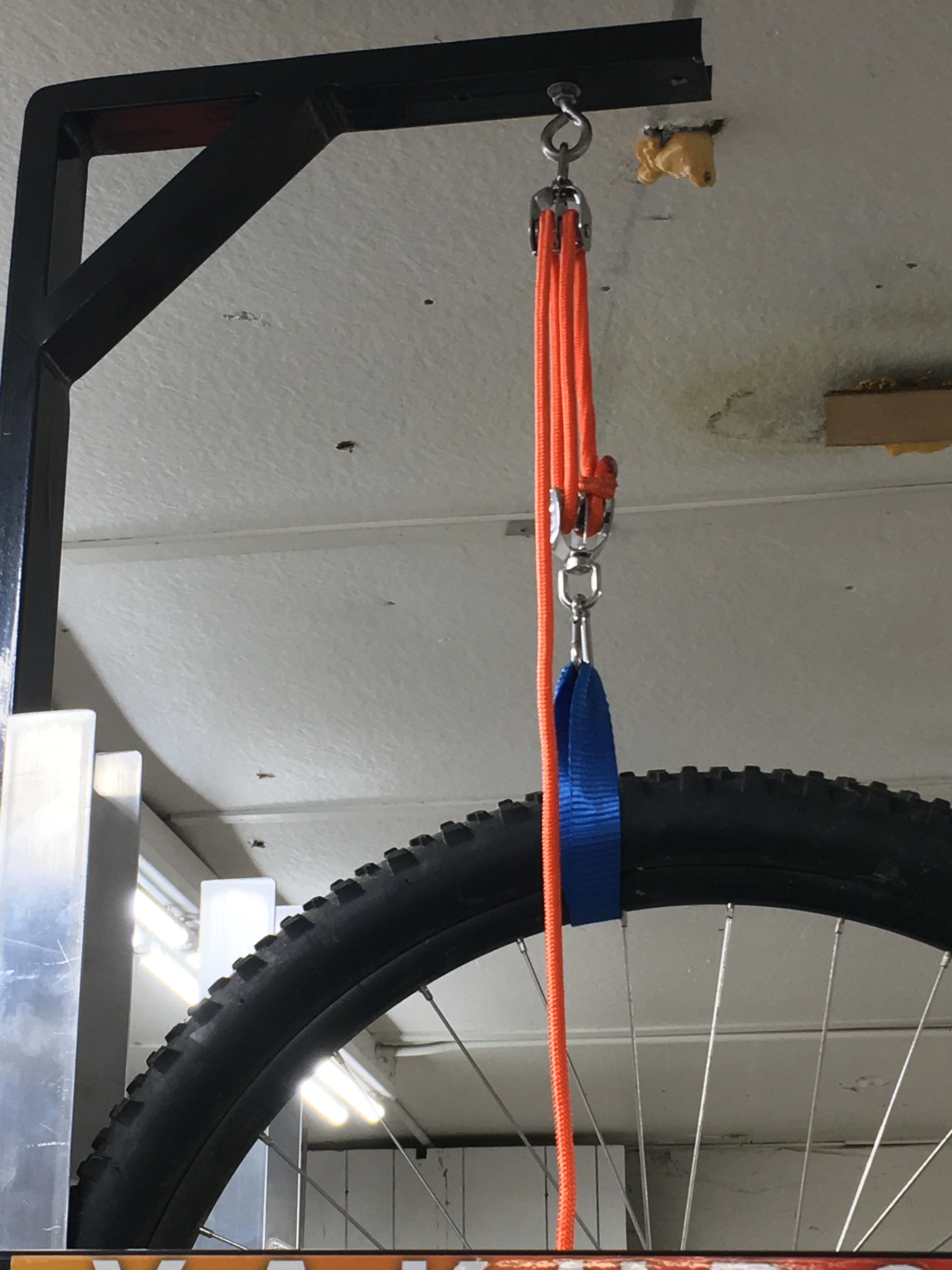 HOIST ARM FOR BIKES - Image 2
